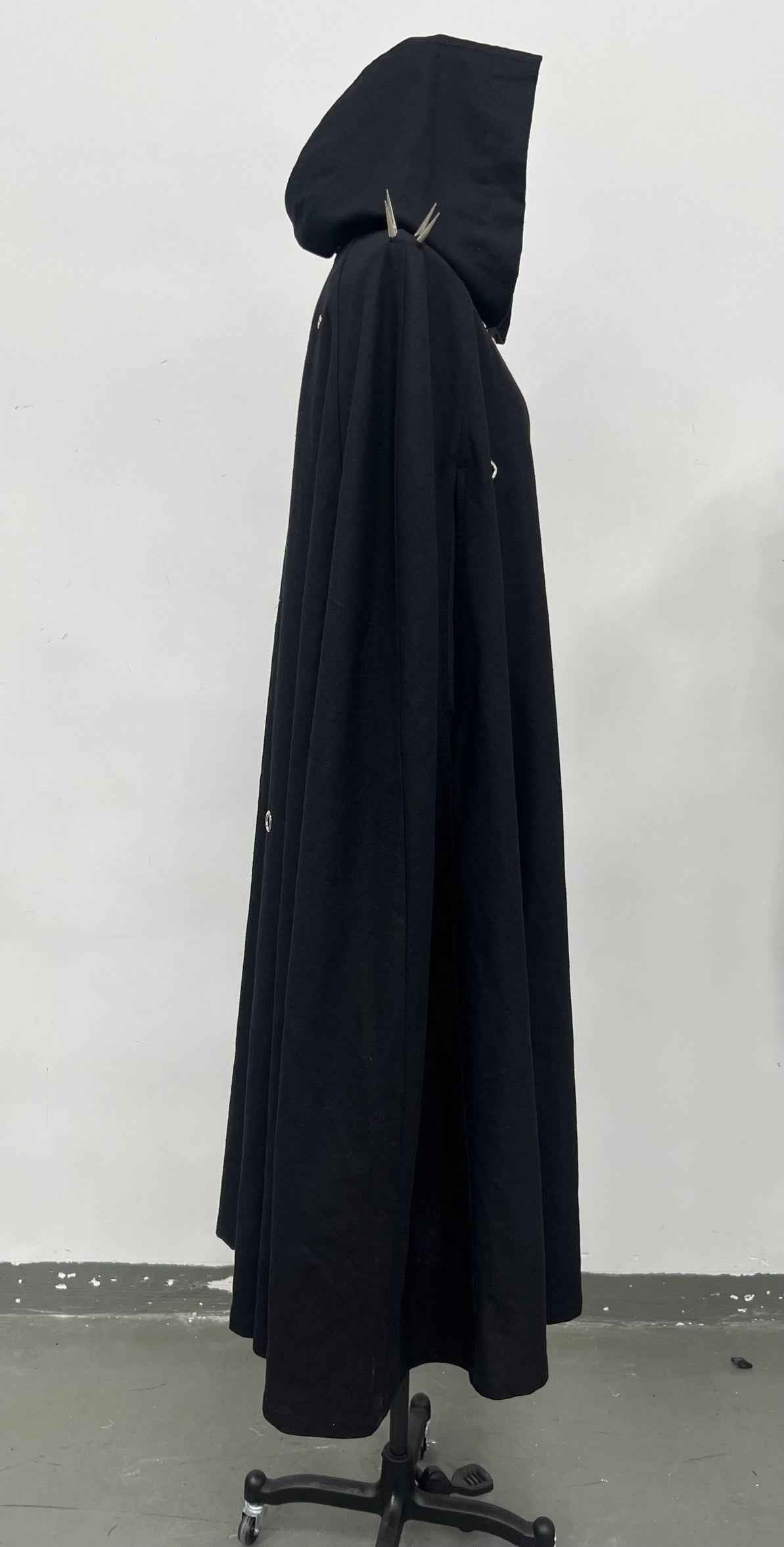 Nazgul Cloak - duncehatclub