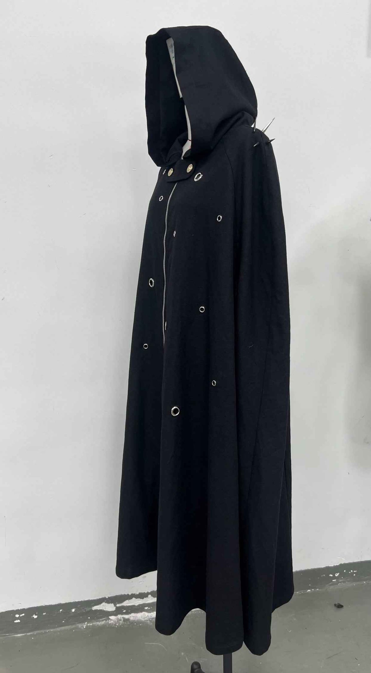 Nazgul Cloak - duncehatclub